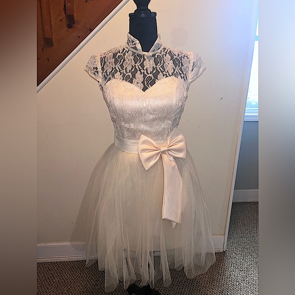 Glitzx size 2 cream